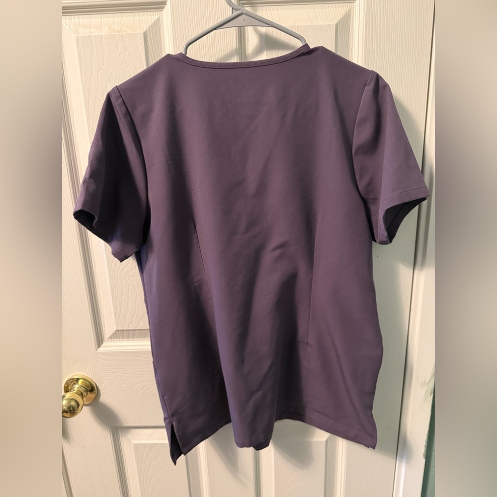 Mandala Dewberry

Smoke Free, Like New
Bundle and save, make me an offer